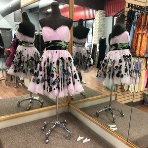 Mac Duggal Homecoming Dress it’s a Fun Dress and different style look!